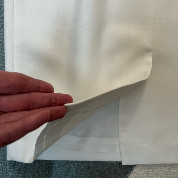 Beautifully Detailed Two-Piece Preston & York Special Occasion Ivory Suit  6 - Picture 14 of 16